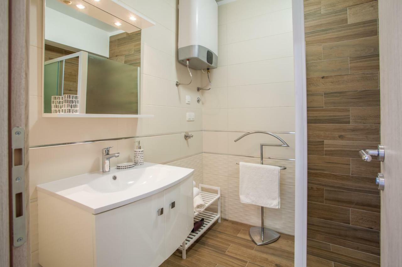 Apartment D Cres Luaran gambar